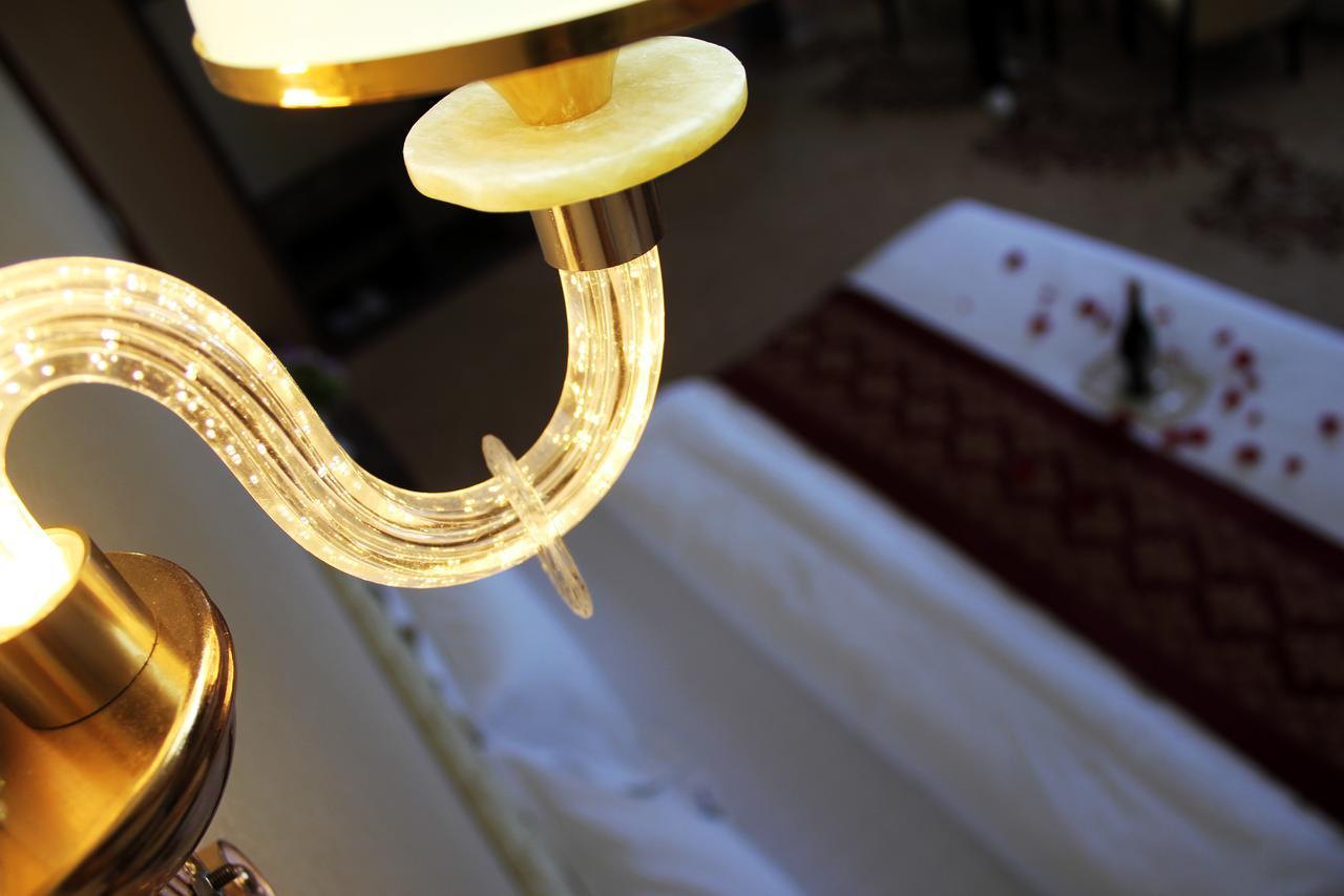 Tsetsen Khangai Hotel Oelan-bator Buitenkant foto