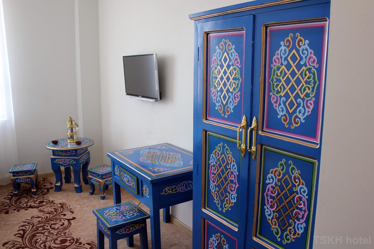 Tsetsen Khangai Hotel Oelan-bator Buitenkant foto
