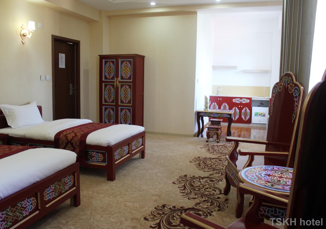 Tsetsen Khangai Hotel Oelan-bator Buitenkant foto